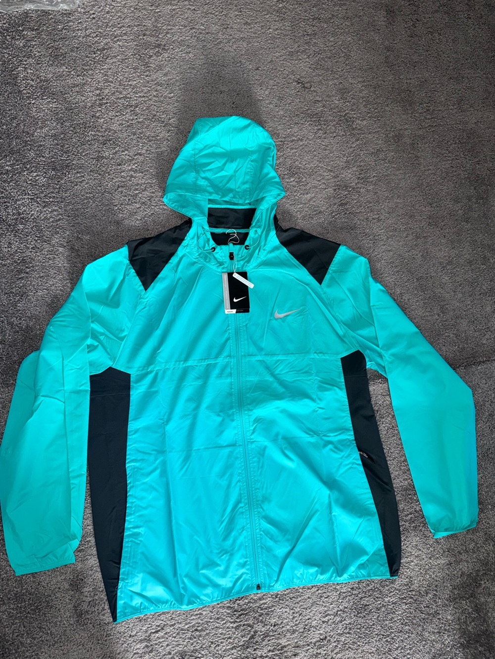 Nike Men’s Golf Windbreaker/Water Resistant Thin Jacket